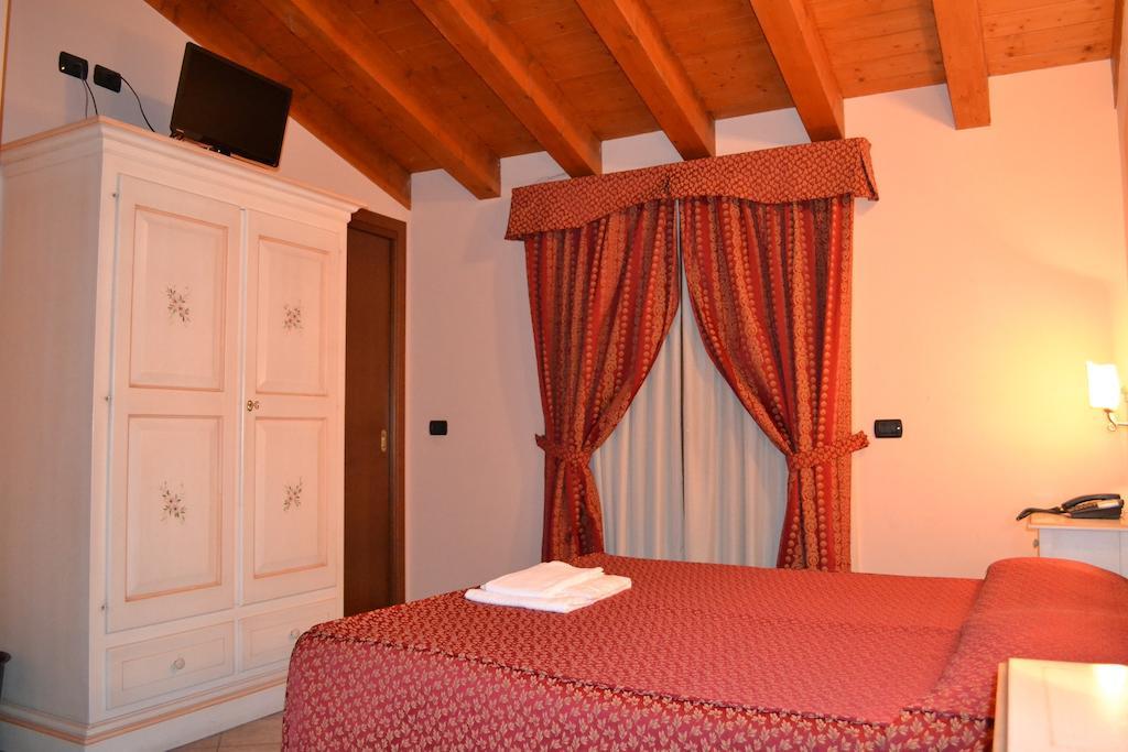 Albergo La Piana Ghedi Bilik gambar
