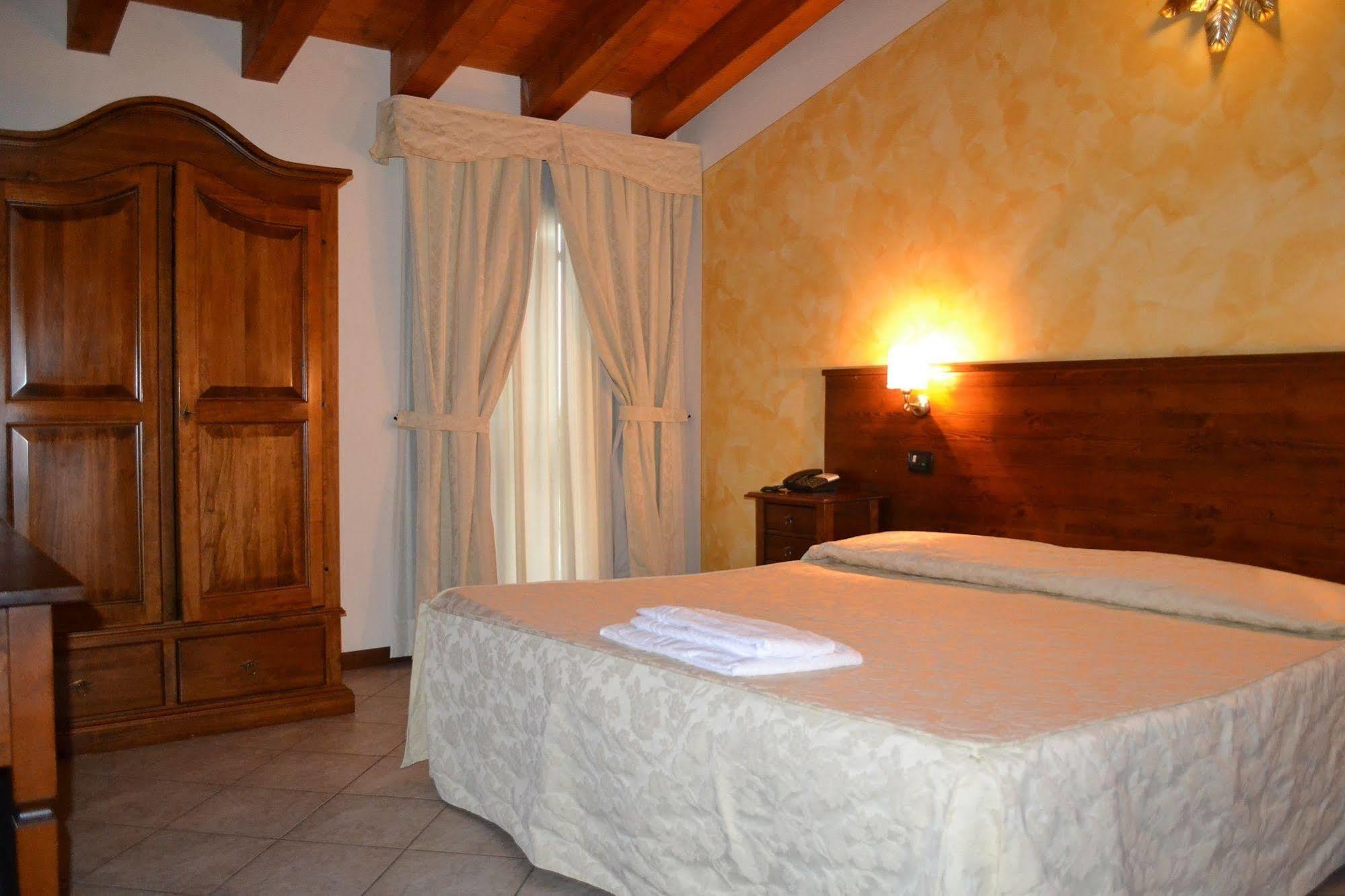 Albergo La Piana Ghedi Luaran gambar
